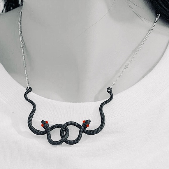 Auryn Black Snake Ouroboros Neverending Story Medusa Endless Knot Witch Necklace - Picture 5 of 7
